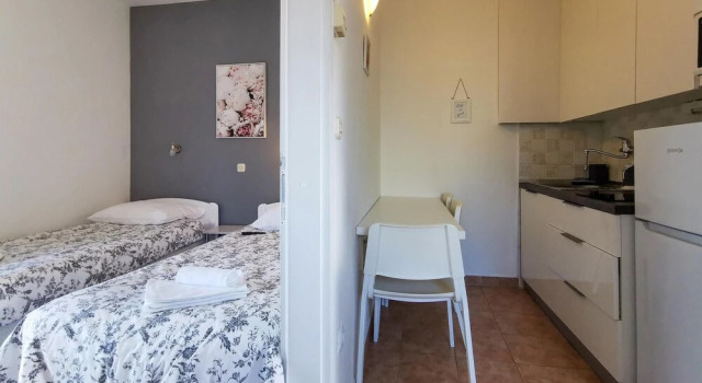 Stunning Apartment in Matulji With 1 Bedrooms, Wifi and Outdoor Swimming Pool, Забронировать Апартаменты/квартира Отели Матулей с парковкой, Парковка