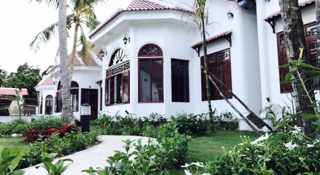 Семейное бунгало с видом на сад Wings Bungalow