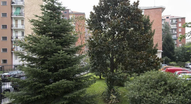 2 Bedrooms Flat with Parking near Metro Stop, Buchen Sie Ferienwohnung Hotels in Niguarda mit Parkplatz, Parkplätze