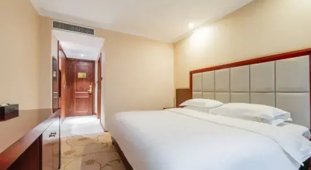 Люкс Deluxe Runhua Junyue Hotel