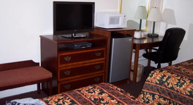 Четырёхместный номер Standard Shore Hills Motel