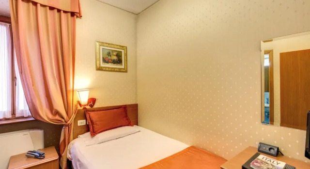 Одноместный номер Flower Garden Hotel