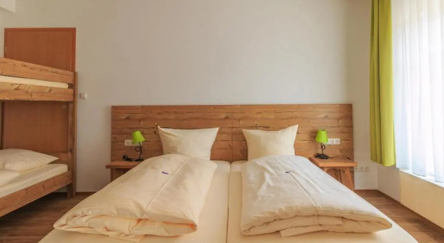 Landhotel Gary, Book Hotel Wolframs-Eschenbach Franconian Lake District