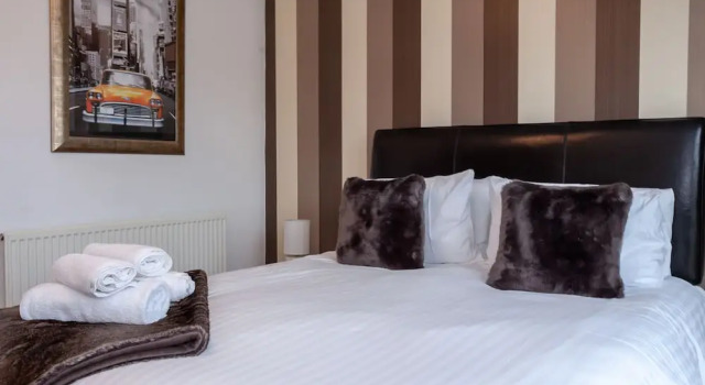 Lakeside view - Manchester townhouse, Rezervați Apartament Apartamente în Merseyside, Apartament
