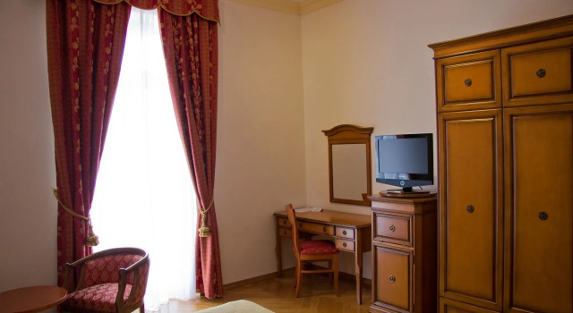 Hotel Galeb, Забронировать Отель Отели Опатия с бассейном, рядом с Church of Our Lady of the Annunciation, Бассейн