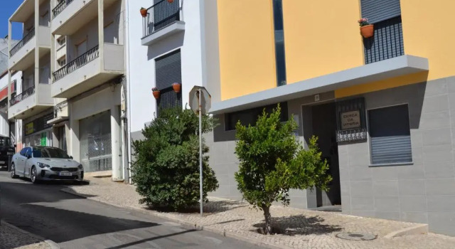 Cerca da Vitória 1 Sesimbra, Rezervovat Hotel Hotely v Lisabon s parkováním, Parkování