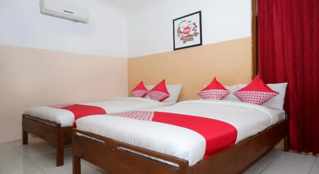 OYO 860 Rajasa Hotel, Reservar Hotel Borobudur Central Java