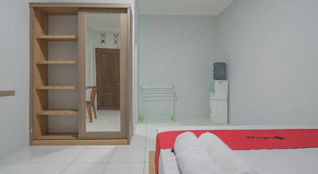 RedDoorz near RSUD Dr Abdul Aziz Singkawang, Book Guesthouse Singkawang 