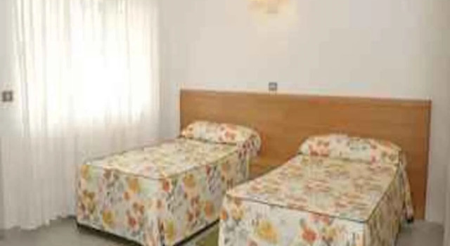 Apartamentos Las Sirenas, Boek Appartement Viveiro A Marina Lucense