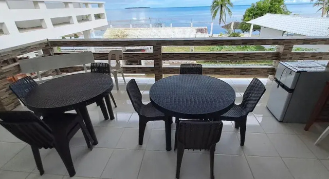 Кровать в общем номере Chilly Beach Resort Palawan