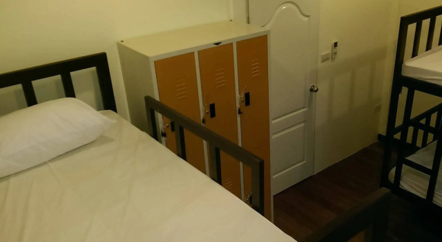 Sam Sen See  Hostel, Rezervovat Hostel Hostely v Central Thailand, Hostel