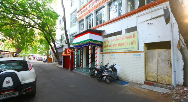 OYO 9373 Pondy Bazaar, Забронировать Отель Отели штата Тамилнада с завтраком, Завтраки