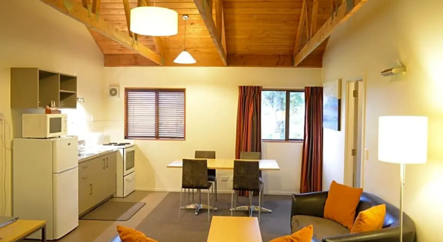 Семейный номер Standard с 2 комнатами The Hobbit Motorlodge