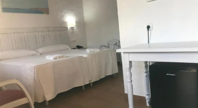 Двухместный номер Economy Hotel Dulce Nombre - Tarifa - Parking Gratis