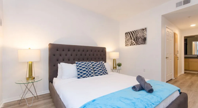 Hollywood Walk of Fame Two Bedrooms, Забронировать Отель Отели Лос-Анджелеса 3 звезды, рядом с Guinness Museum, 3*