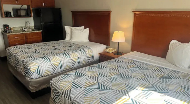 Четырёхместный номер Deluxe Home Place Suites