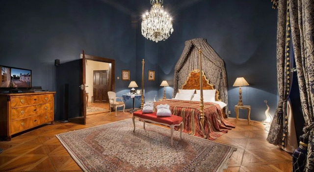 Chateau Loucen Garden Retreat, Rezerwuj Zamek Hotele w Central Bohemia z parkingiem, Parking