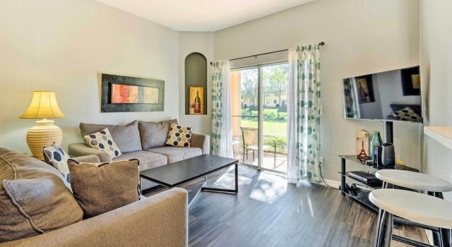Апартаменты с 3 комнатами с балконом 9 Mi to Disney: Davenport Townhome w/ Resort Pool
