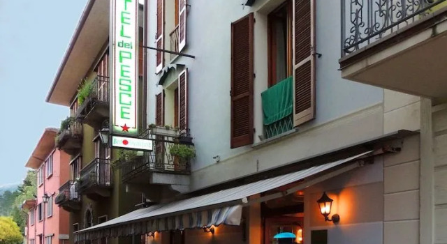 Hotel Del Pesce, Забронировать Отель Луино Provincia di Varese