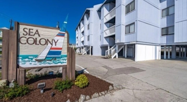 Conched Out - Feel The Ocean Breezes As You Relax On The Deck Overlooking The Lovely Carolina Beach Coastline 2 Bedroom Condo by RedAwning