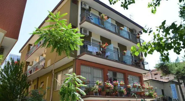Hotel Windsor, Prenota Hotel Miramare Rimini