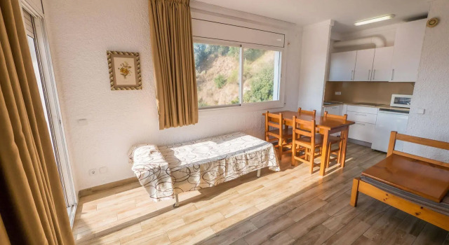 Apartamentos AR Muntanya Mar, Забронировать Апарт-отель Отели в центре Бланес, в центре