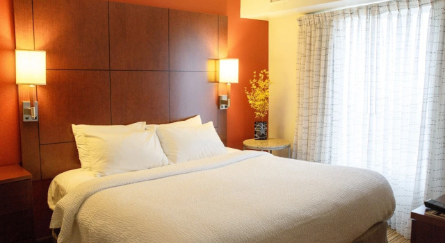 Люкс MainStay Suites Appleton Airport - Fox River Mall Area