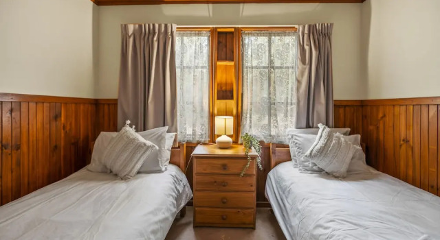 Коттедж StayAU Lakeview Cottage 2BR Cozy Nature