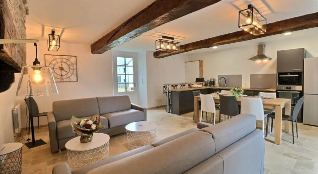 Chateau des Fontenelles, Varaa Bed and Breakfast  
