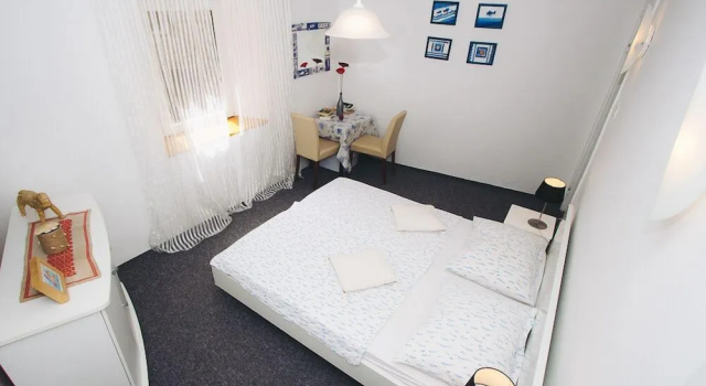 Apartments and Rooms Ille