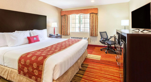 Двухместный номер Standard Days Inn by Wyndham Arlington