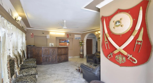 OYO 4692 KS Palace Srinagar