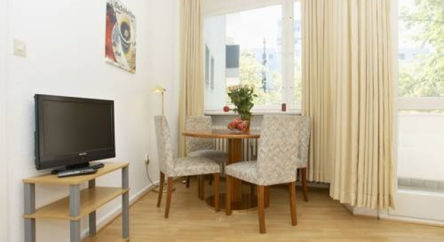 RS Apartments am Kurfrstendamm - Kurfrstendamm 95, Varaa Huoneisto Charlottenburg Berliini
