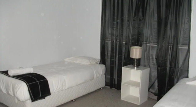 Beerwah Glasshouse Mountains Motel, Prenota Motel Hotel a Queensland con parcheggio, Parcheggio