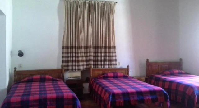 Четырёхместный номер Standard Posada Portal de la Villa