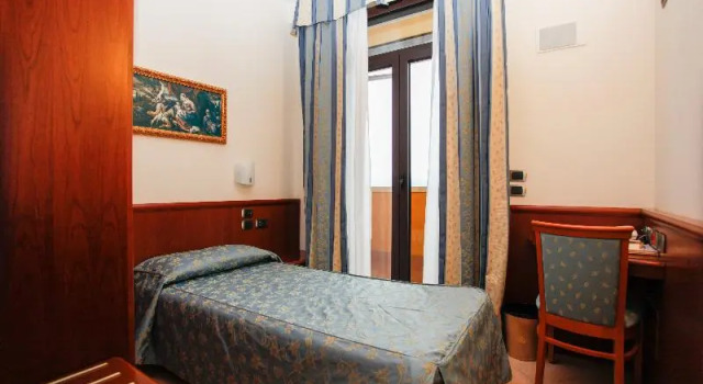 Одноместный номер Standard с балконом Garda Family House