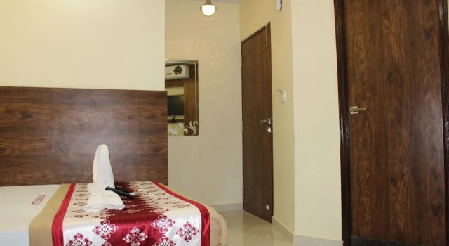 Hotel Eastern Palace, Забронировать Отель BTM Layout Бангалор, рядом с Торговый центр The Forum