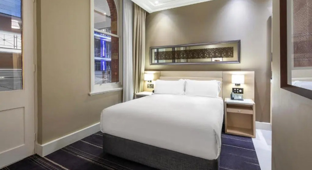Номер Classic InterContinental Melbourne The Rialto by IHG