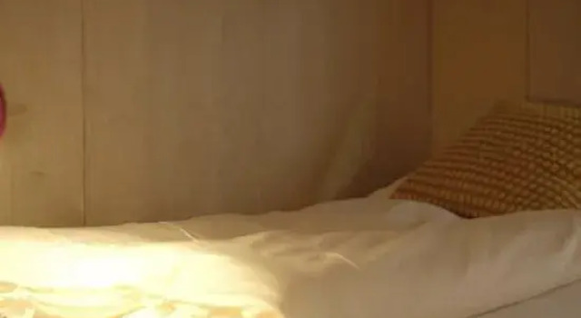 Женская капсула Enlighten Hostel