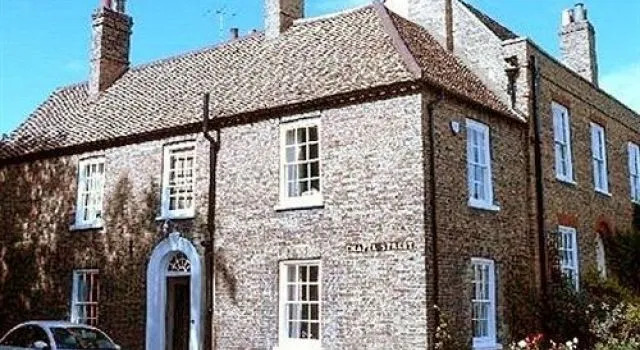 5 Chapel Street