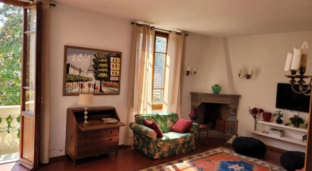 Villa Lia - Apartment in Villa with private garden and Pool, Book Apartment Hotels in Florence with Parking, Parking