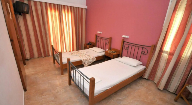 Hotel Galaxy, Varaa Hotelli Vathi 