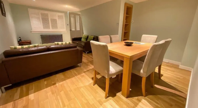Peaceful City Living- 2 Bedroom House in Haymarket