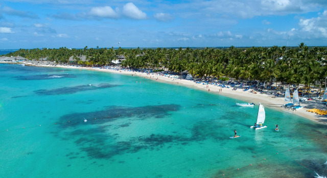 Viva Wyndham Dominicus Palace - All-Inclusive Resort, Забронировать Курортный отель Ла-Романа Пляжи Ла-Романа, рядом с Стадион «Полидепортиво Элеонсио Мерседес»
