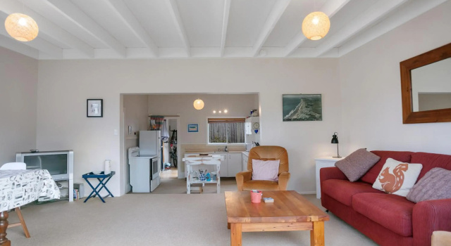 Clara's Togs and Towels - Waihi Accommodation - Bachcare NZ, Buchen Sie Hotel Waihi 