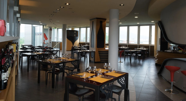 B&B Hotel Alba, Book Bed and Breakfast Hoteller i Alba med parkering, Parkering