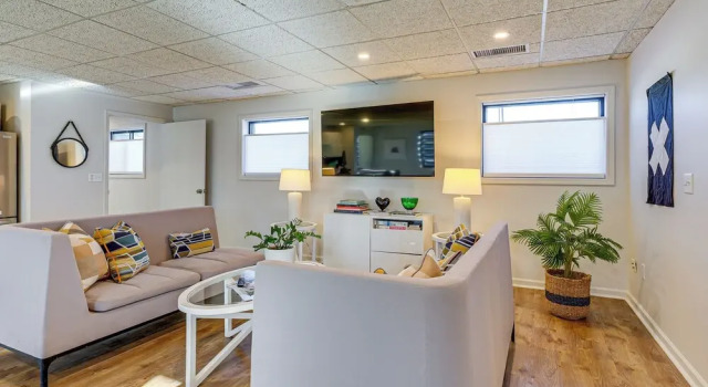 Between Restaurant & Brewery! Chic Perrysburg Apt, Забронировать Апартаменты/квартира Перрисберг штат Огайо