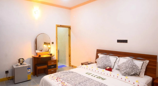 Ukulhas Breeze Inn