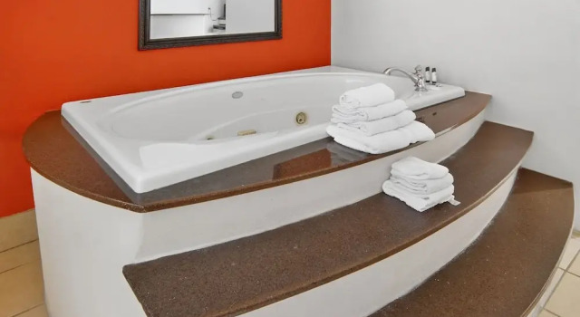 Люкс Robinson Inn and Suites