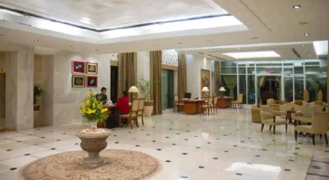Jaypee Palace Hotel, Забронировать Отель Отели Taj Ganj с бассейном, Бассейн